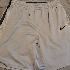 Men's Nike dri fit shorts extra large